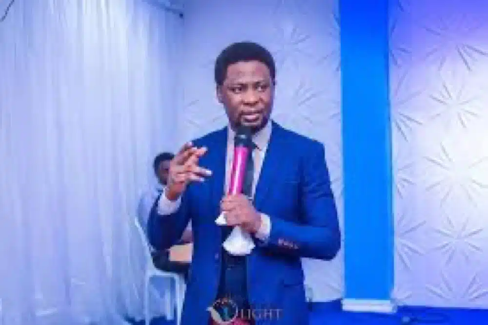 “It is wrong to marry a man whose phone you cannot have access to” — Pastor Femi Lazarus tells women 