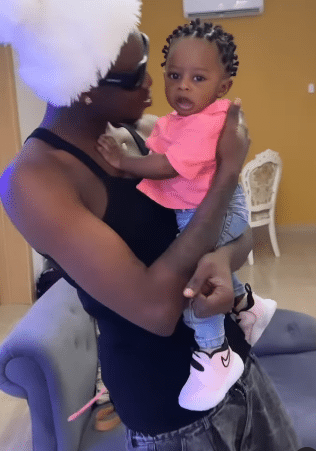 liam mohbad's friends 8 months