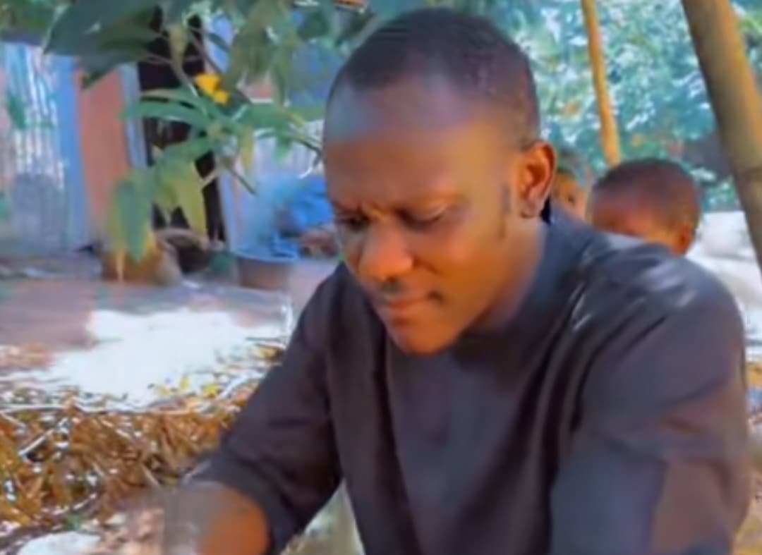 Nigerian man shocks many as he ends up peeling cassava at his girlfriend's family house during visit to see her parents