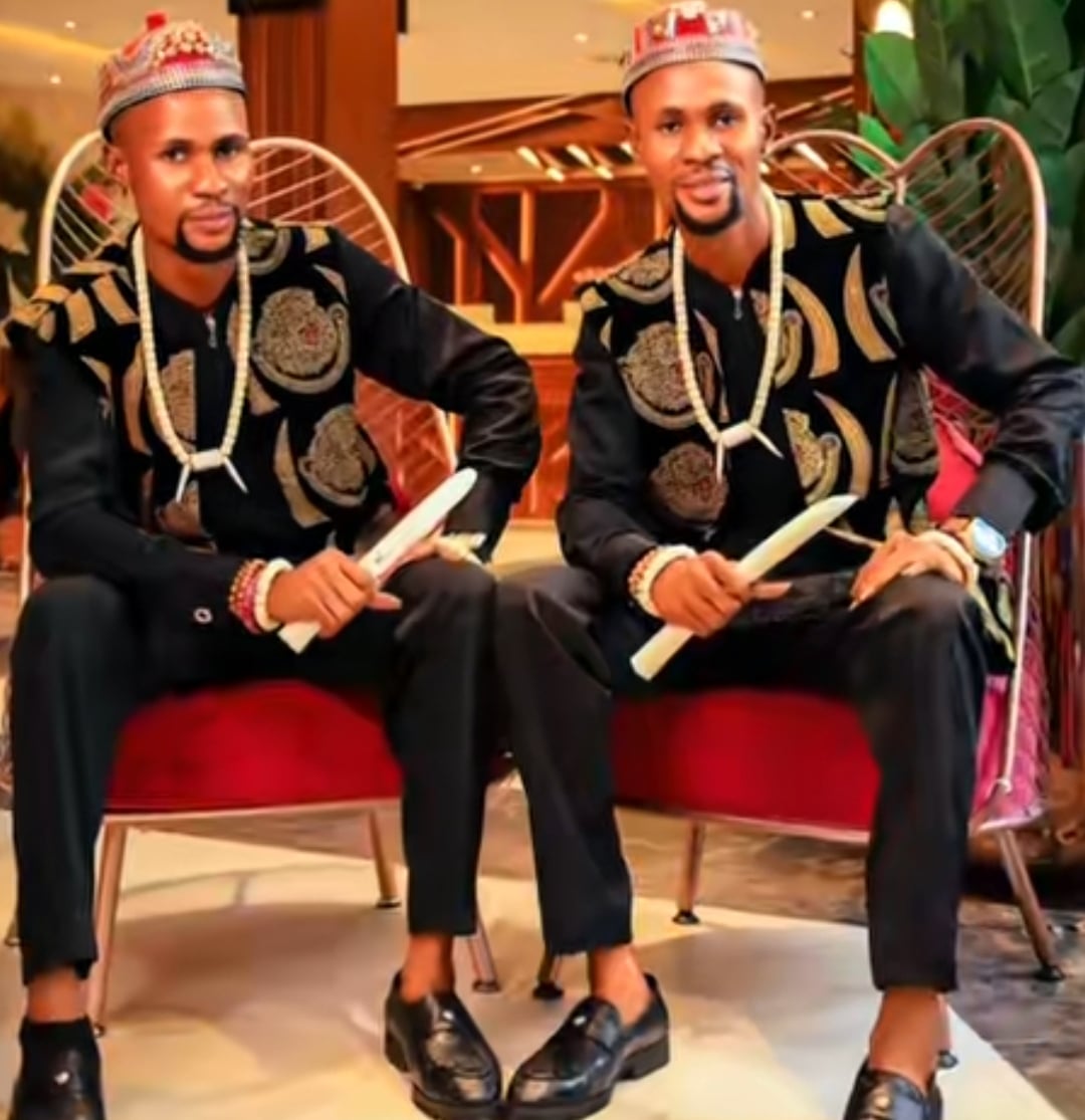 "Who noticed 1 is pregnant?" - Rare wedding captivates social media as twin brothers wed twin sisters in unique ceremony