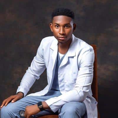 "You made not to be depressed with my cancer" - Doctor shares touching letter from late patient