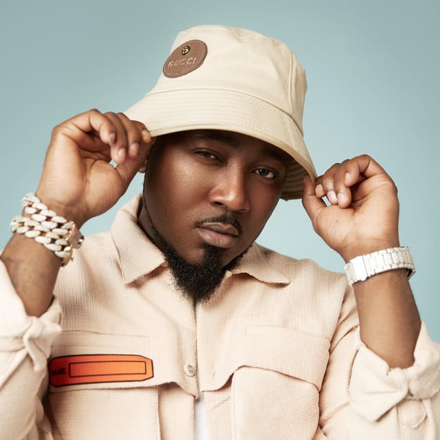 Ice Prince Zamani gifts lucky fan multi-million naira diamond wristwatch at concert