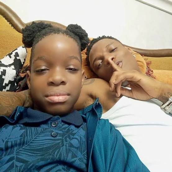 "Rich man pikin no dey rush food" - Wizkid's eldest son, Boluwatife, surprises TikTok users with unhurried eating habits