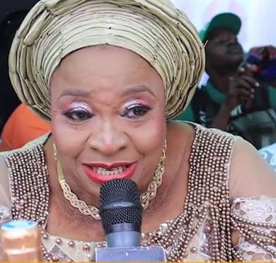 Throwback video of Wizkid's late mum, Mrs. Dolapo Balogun dancing excitedly during her birthday celebration