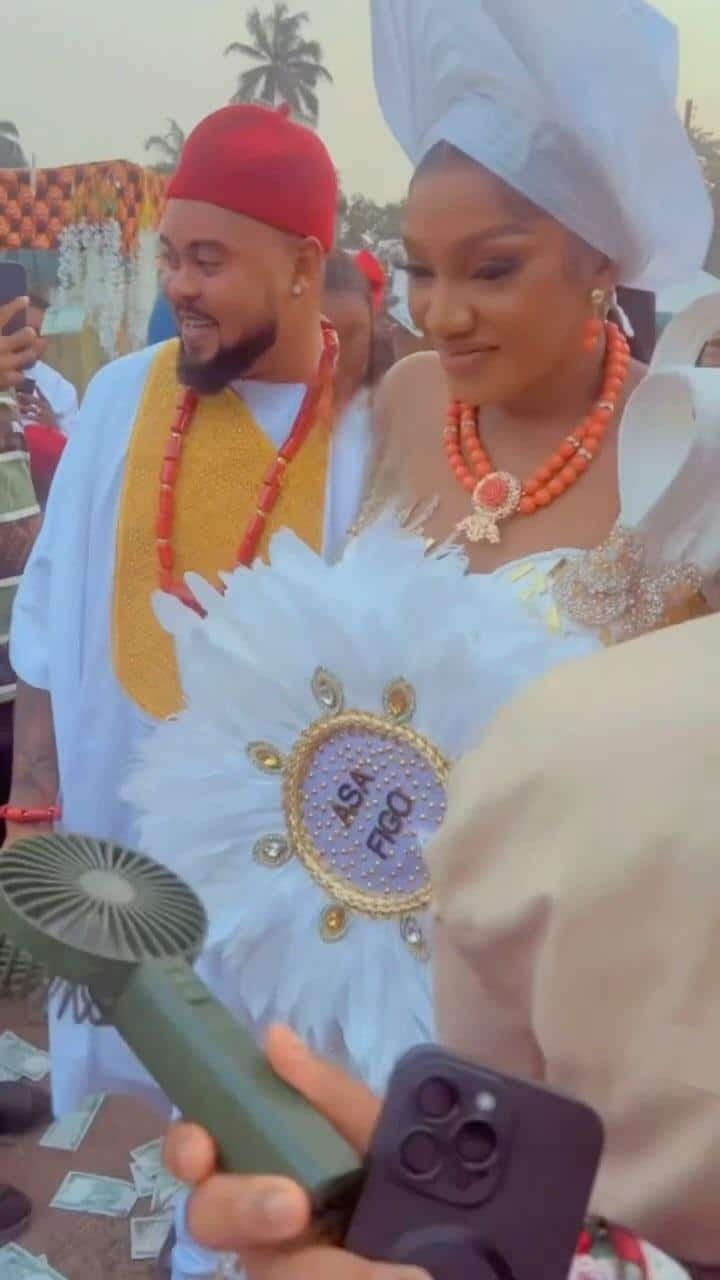 Congratulations flow as Chomzy ties the knot today