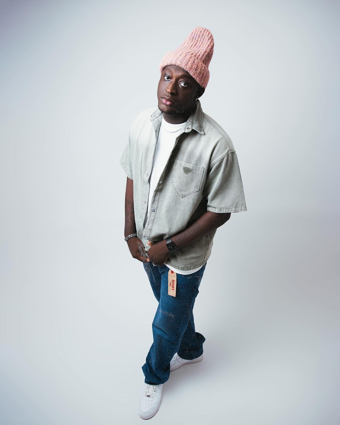 carter efe sydney tallker woman