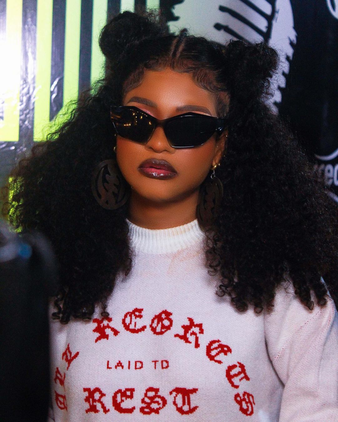 phyna business class ticket ladies