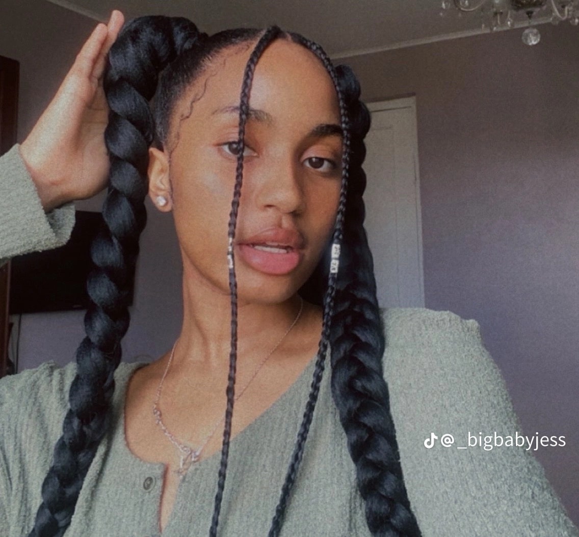 "Don't dress half naked" - Nigerian mother counsels daughter via WhatsApp after seeing Moses Bliss's engagement video