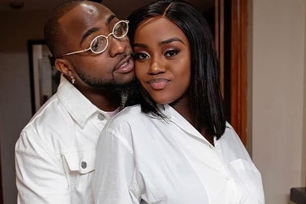 "You dumped the twins with nannies again and went to the club" - Kemi Olunloyo drags Davido and Chioma