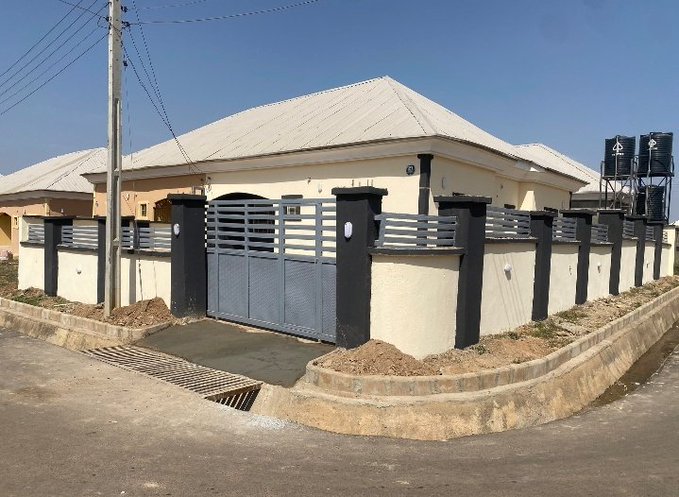 Man exposed following claims of building house for mother at age 25