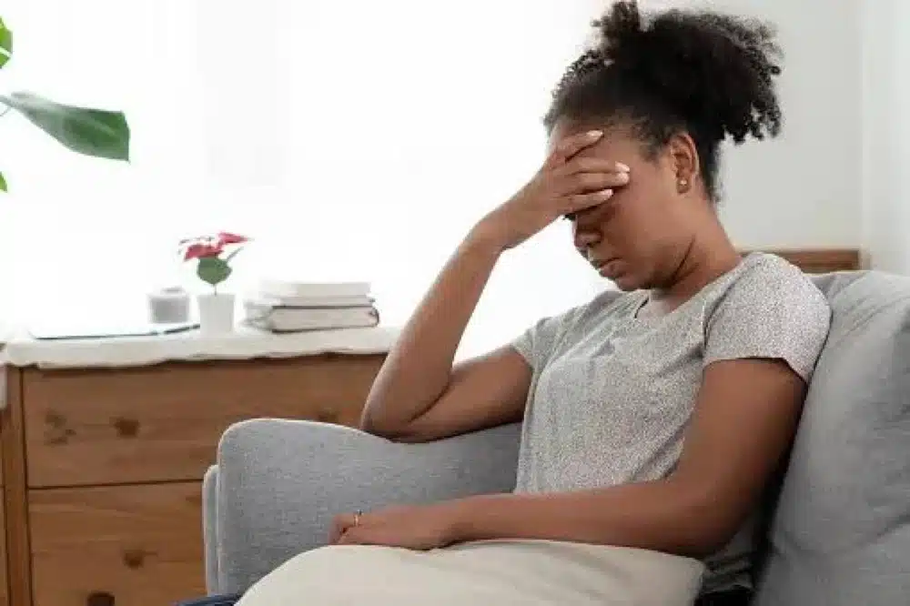 “Am I wrong” — Married woman asks as she cuts off friend who took Banga soup to her husband in his office 