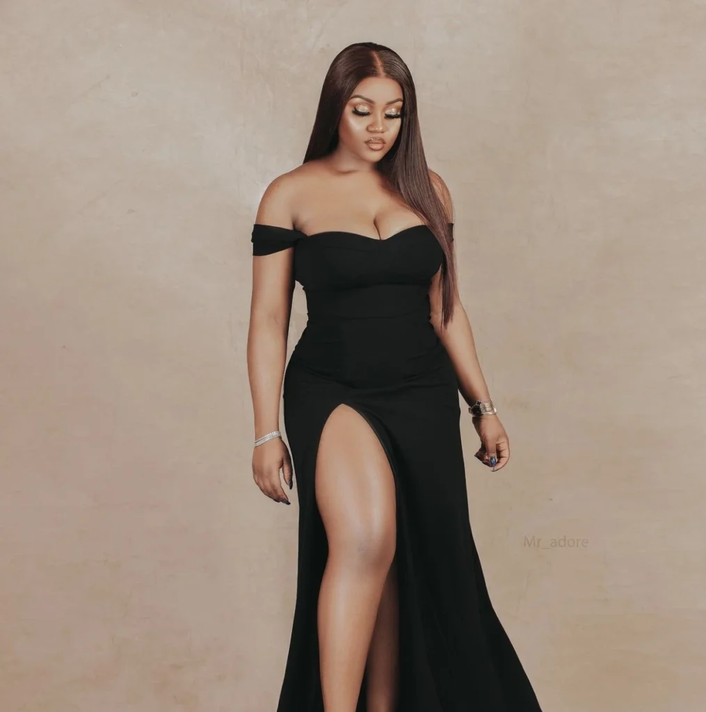 Nigerians jubilate as Chioma returns back to Nigeria in style