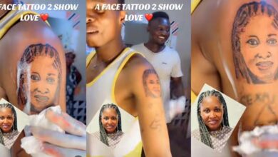 "Chaii, you dey trust woman?" - Knocks as Nigerian man tattoos wife's picture on his arm