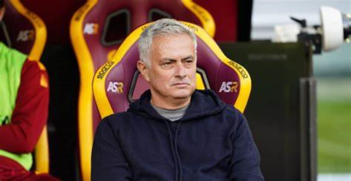 Mourinho labeled irrational after fourth match ban as Roma boss