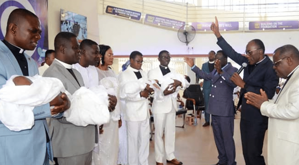 Couple welcomes quadruplets after 24 years of waiting