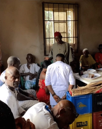 "Didn't do the needful initially" - Man goes back to wife's home after 6 years to repay her bride price