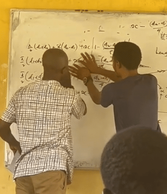 "You got it wrong" - Drama as student corrects his lecturer in class