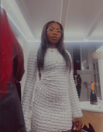 lady sister brother dating friend