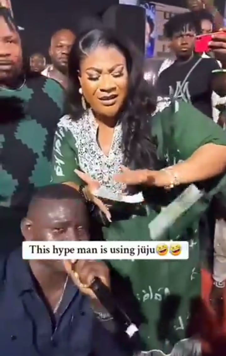 Nkechi Blessing spraying money funds