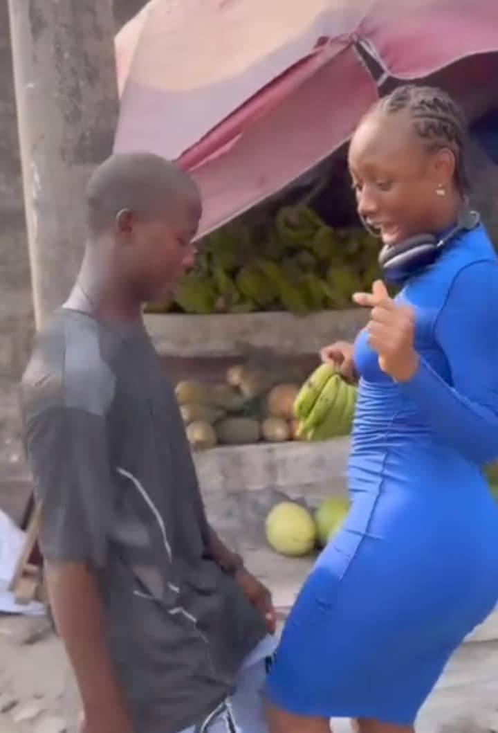 Korra Obidi fruit seller backside 