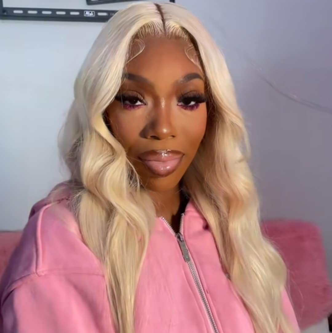 "1 car, 2 salons, 10k monthly" - Lady flaunts achievements after taking her hairdressing business seriously at the age of 17