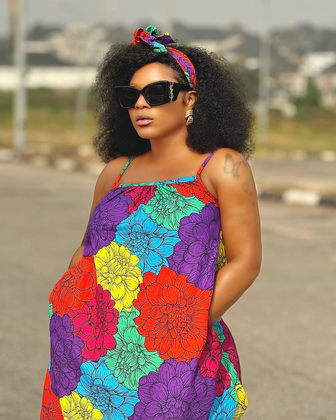 "You forgot he's a married man?" - Netizens drags Destiny Etiko after captured on camera twerking in front of Peter Okoye at event