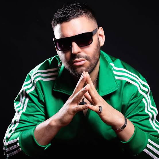 "I'll blow you, you'll fall into gutter" - Greek-German singer, Niki Tall rejects VeryDarkMan's request for Canadian visa