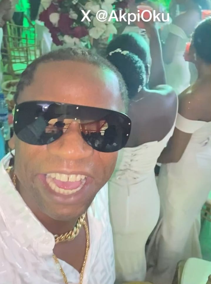 "You're embarrassing her" - Outrage as Speed Darlington records endowed lady at event