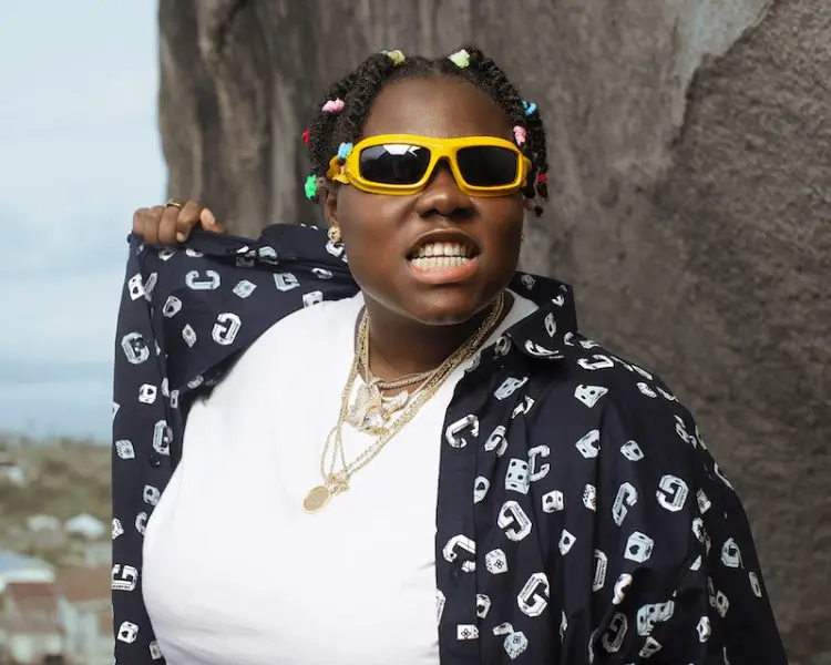 "This babe don high" - Reactions as Teni reveals she bites herself sometimes because she's insane