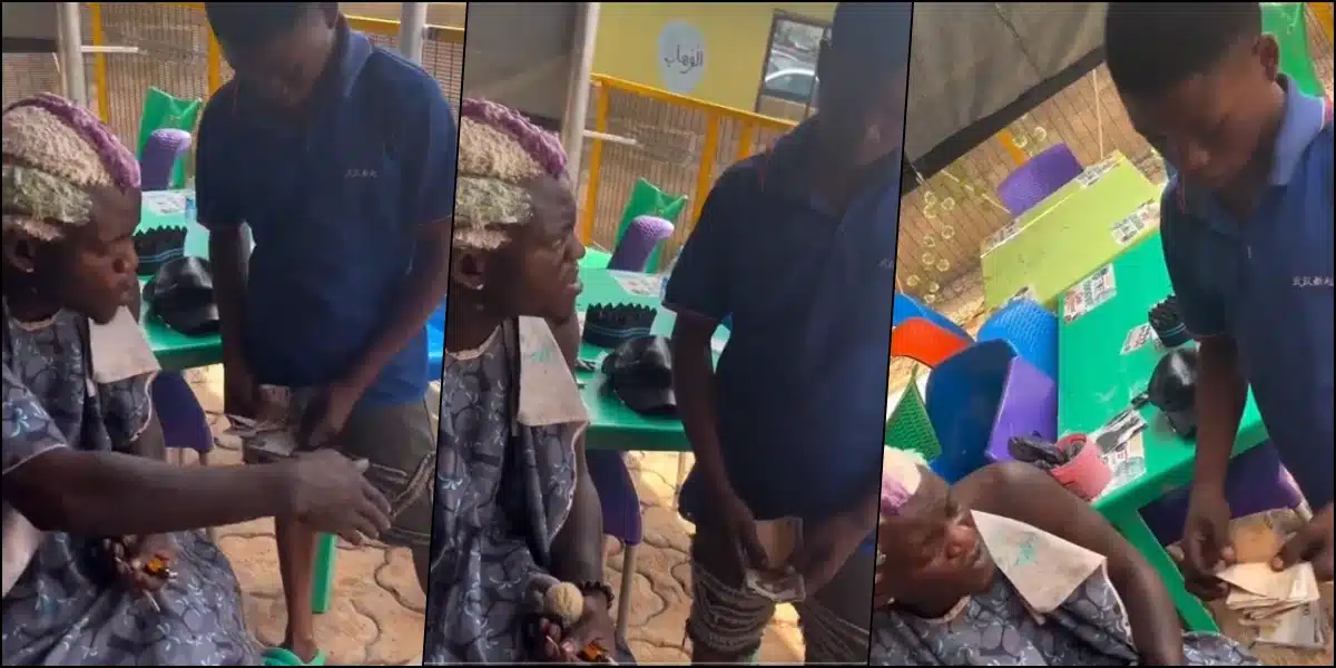 portable money hawker school