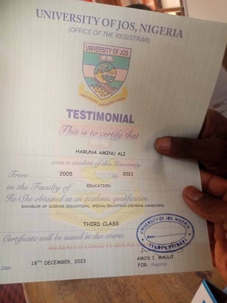 unijos oldest student graduates certificate