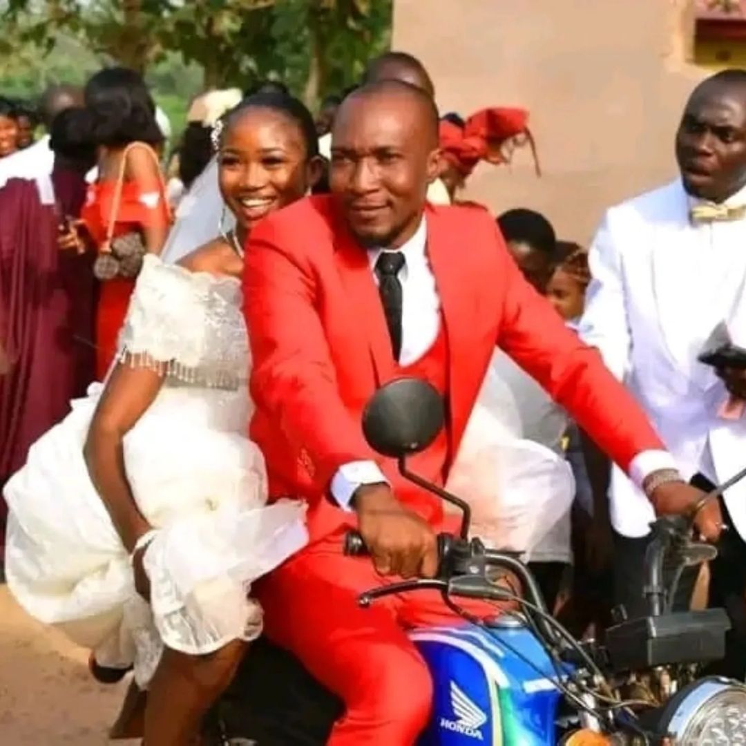 bride groom wedding bike 