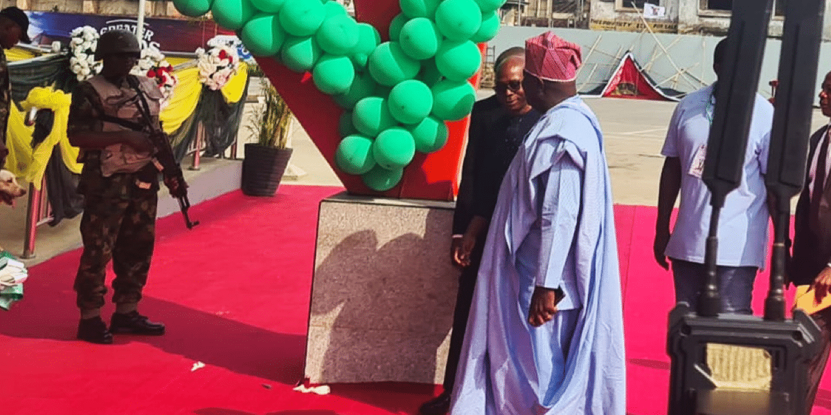 Tinubu inaugurates Lagos Red Line Rail