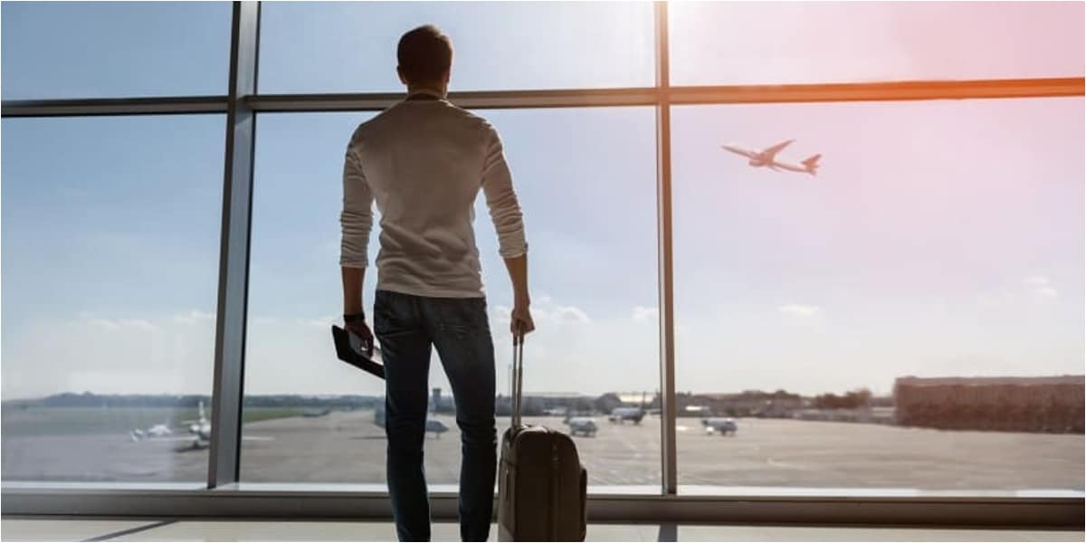 "Your village people dey try deport you" - Hilarious reactions as man discloses he's relocating back to Nigeria to start business with £5,000