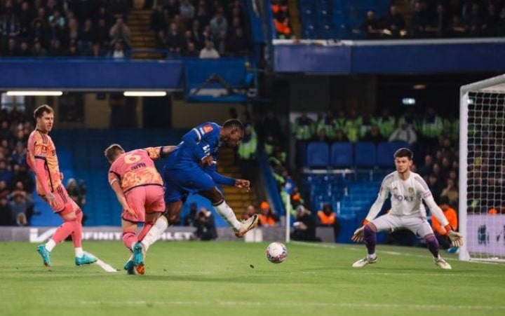 FA Cup: Gallagher scores late winner against Leeds to qualify Chelsea for quarter-finals