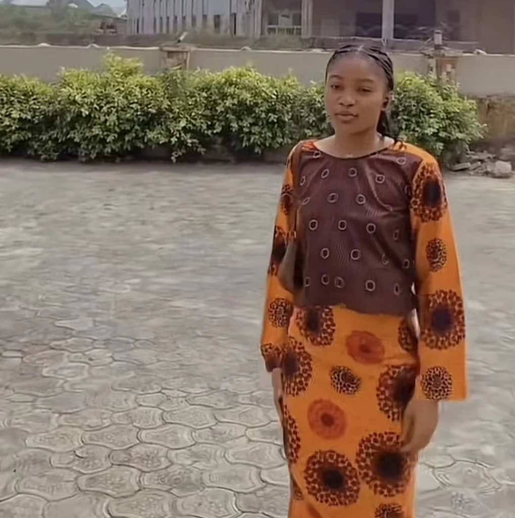 “People will think you have something with this man” — Girl shares her mother’s hilarious reaction to WhatsApp sticker 