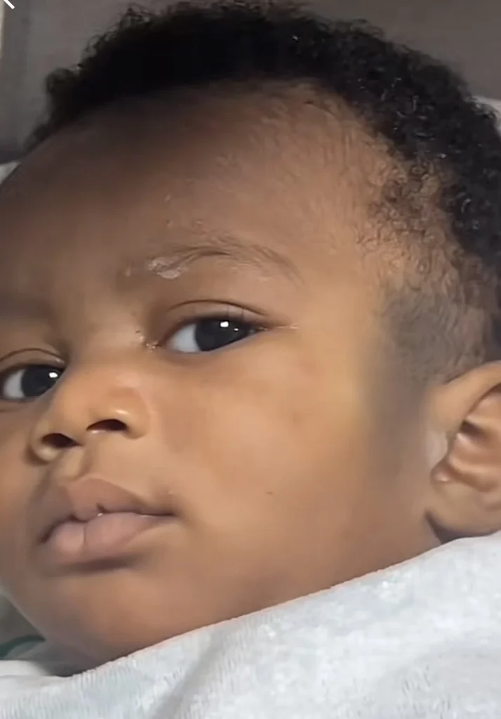 “This one don come this life before” — Young mother shares son’s reaction after leaving him to go slay