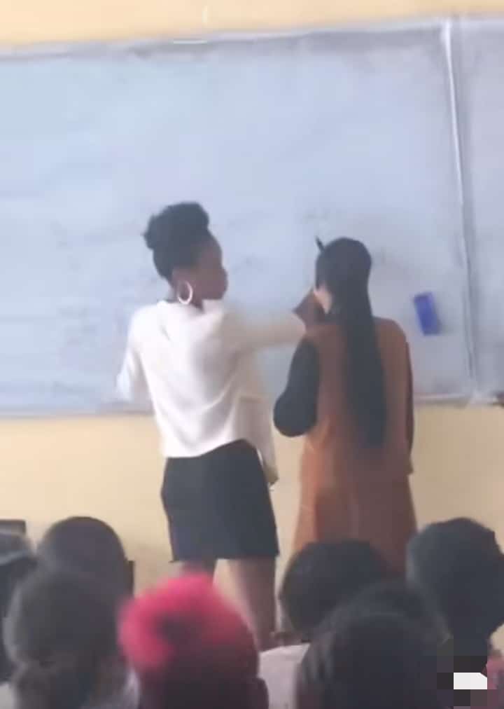 "This one never ready to graduate" – Reactions as female fresher is spotted correcting her female lecturer