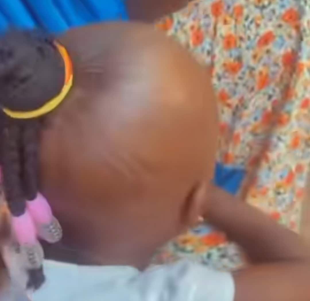 "Jet Lee don impregnate Aunty ramota" - Social media erupts as little girl flaunts her unusual hairstyle