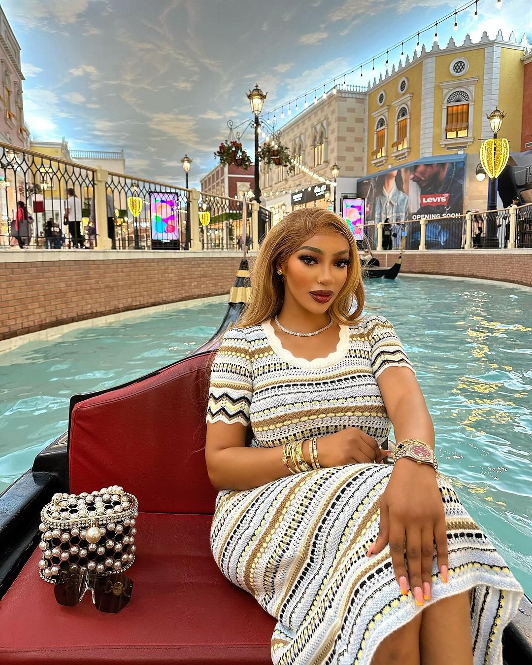 Actress Simi Gold bags six months imprisonment for spraying and stepping on new Naira notes