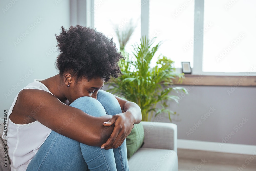 lady police officer dating thief