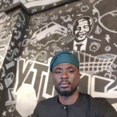 Man iphone lover android