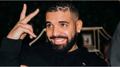 Drake gifts $25,000 to pregnant fan who asked him to be her baby daddy