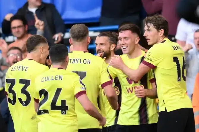 Chelsea held to frustrating draw against ten-man Burnley