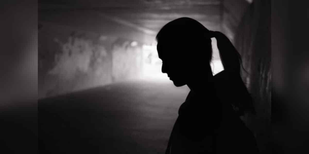 Lady best friend guy dating