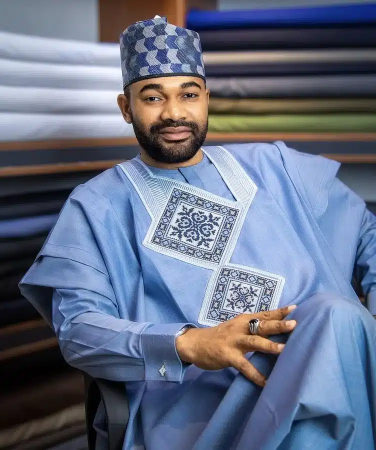 “This one na alagbada ina” — See the Nigerian Agbada worth only N700k