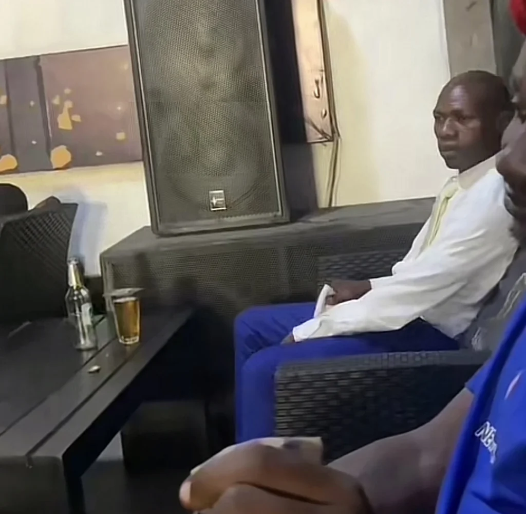 “He went to preach the gospel” — Uncomfortable moment man catches his pastor inside beer parlor