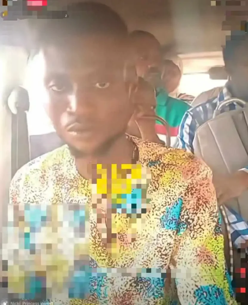 Netizens react as Danfo driver goes on Tiktok live while carrying passengers in his bus