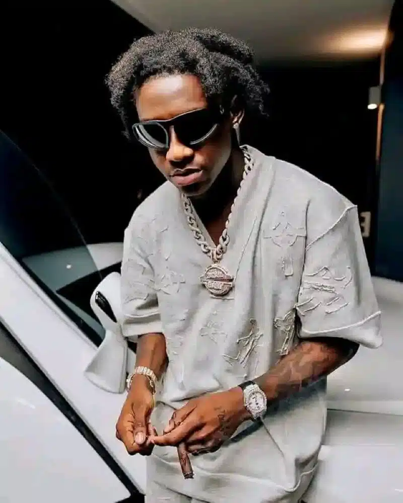 “100 police dey guide me everyday” — Shallipopi says