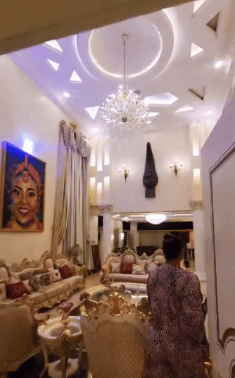 "Scary house" - Lady stuns many as she shares video of her huge mansion online